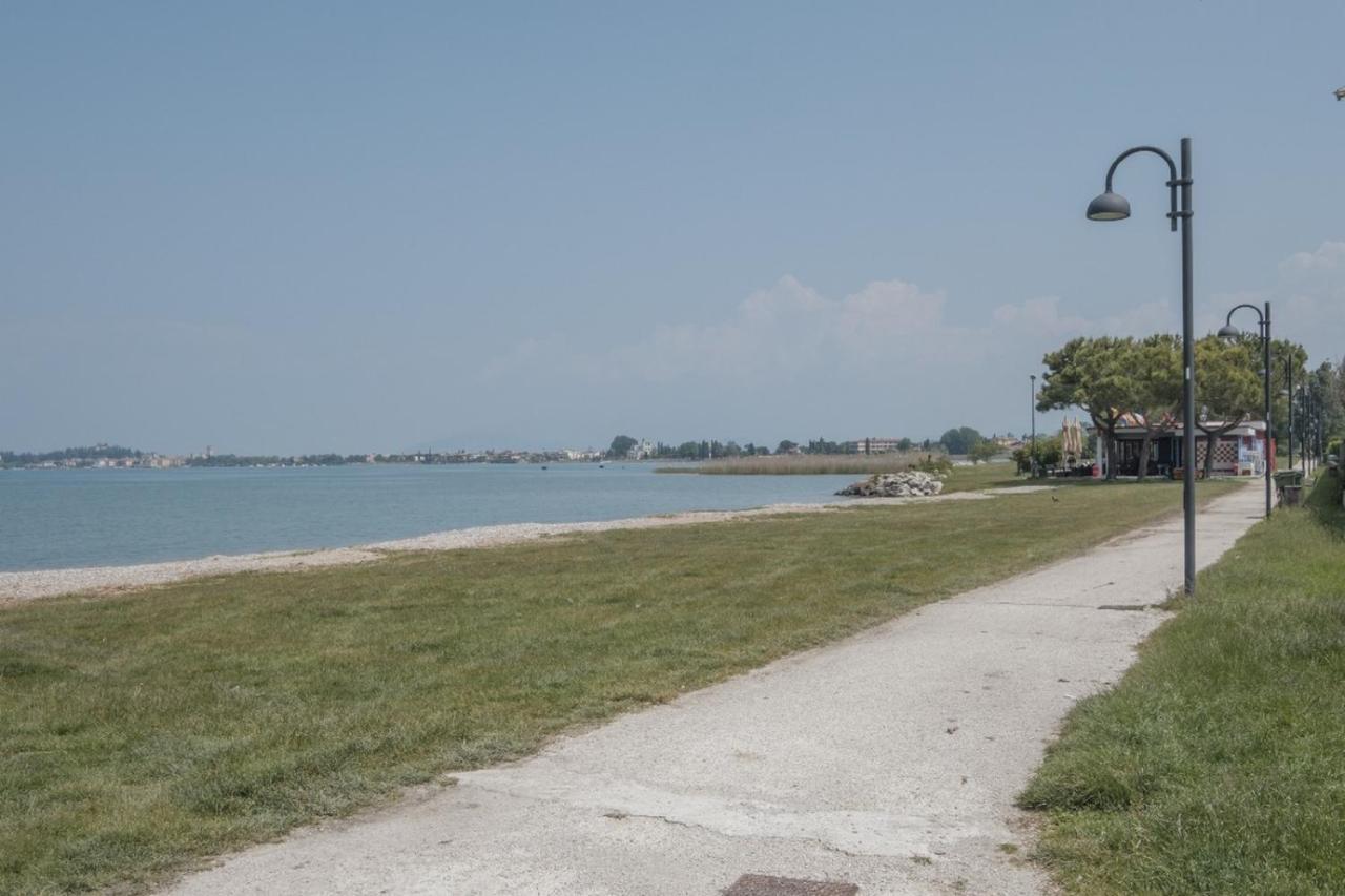 Villetta Daniela - A Due Passi Dalla Spiaggia Sirmione Kültér fotó