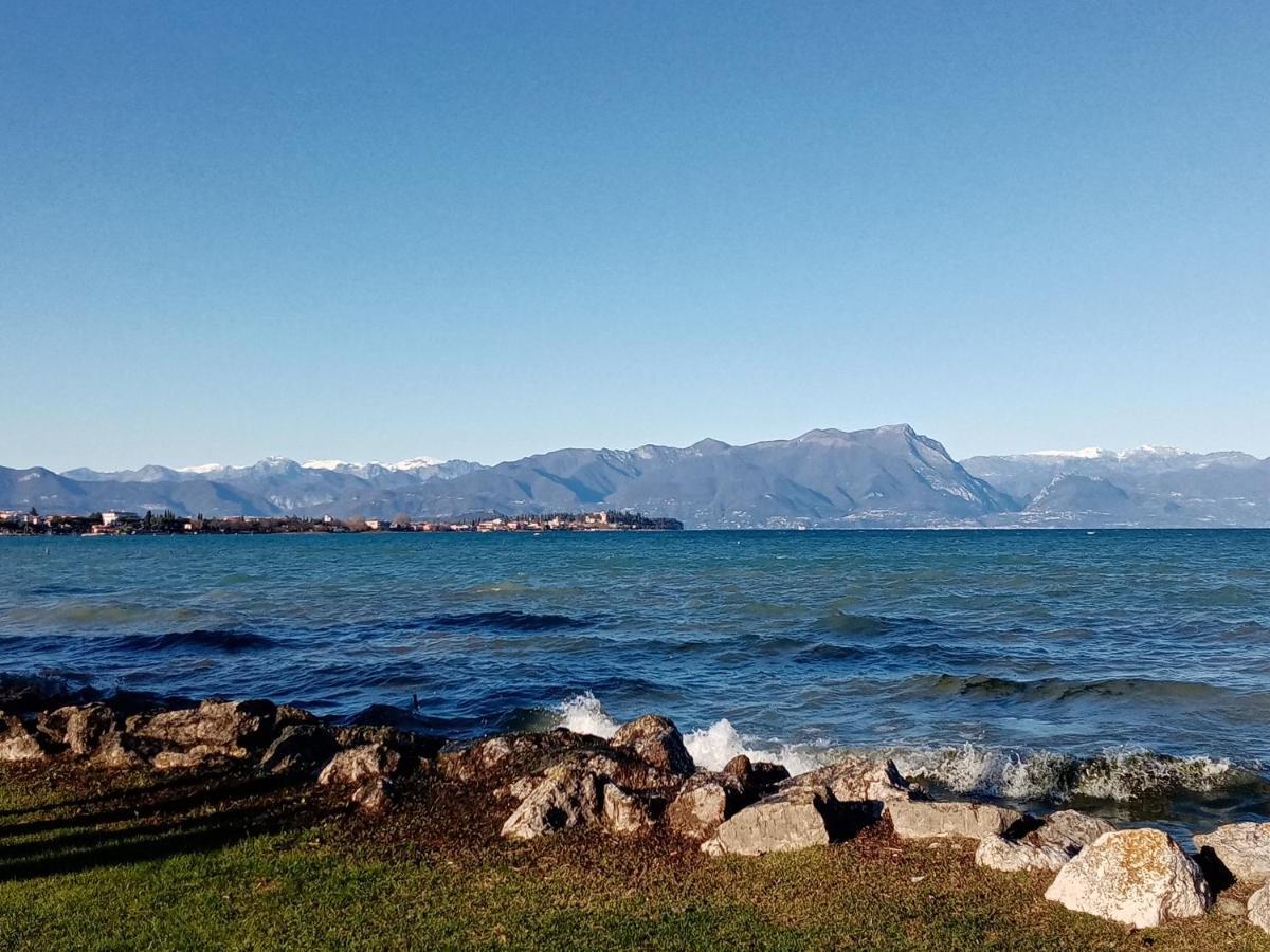 Villetta Daniela - A Due Passi Dalla Spiaggia Sirmione Kültér fotó