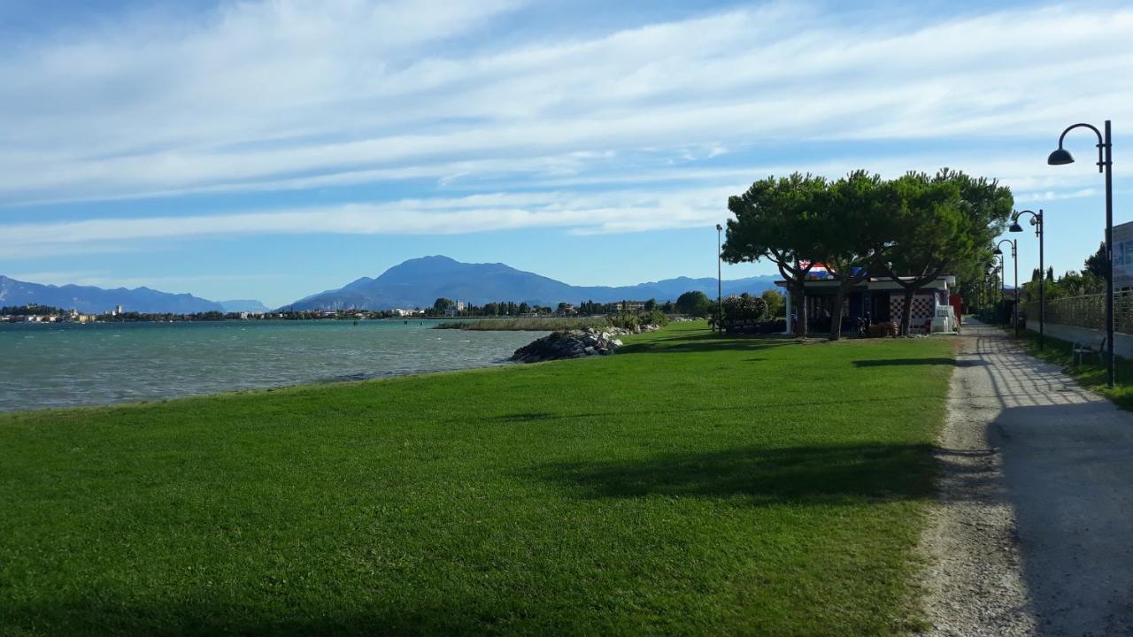 Villetta Daniela - A Due Passi Dalla Spiaggia Sirmione Kültér fotó